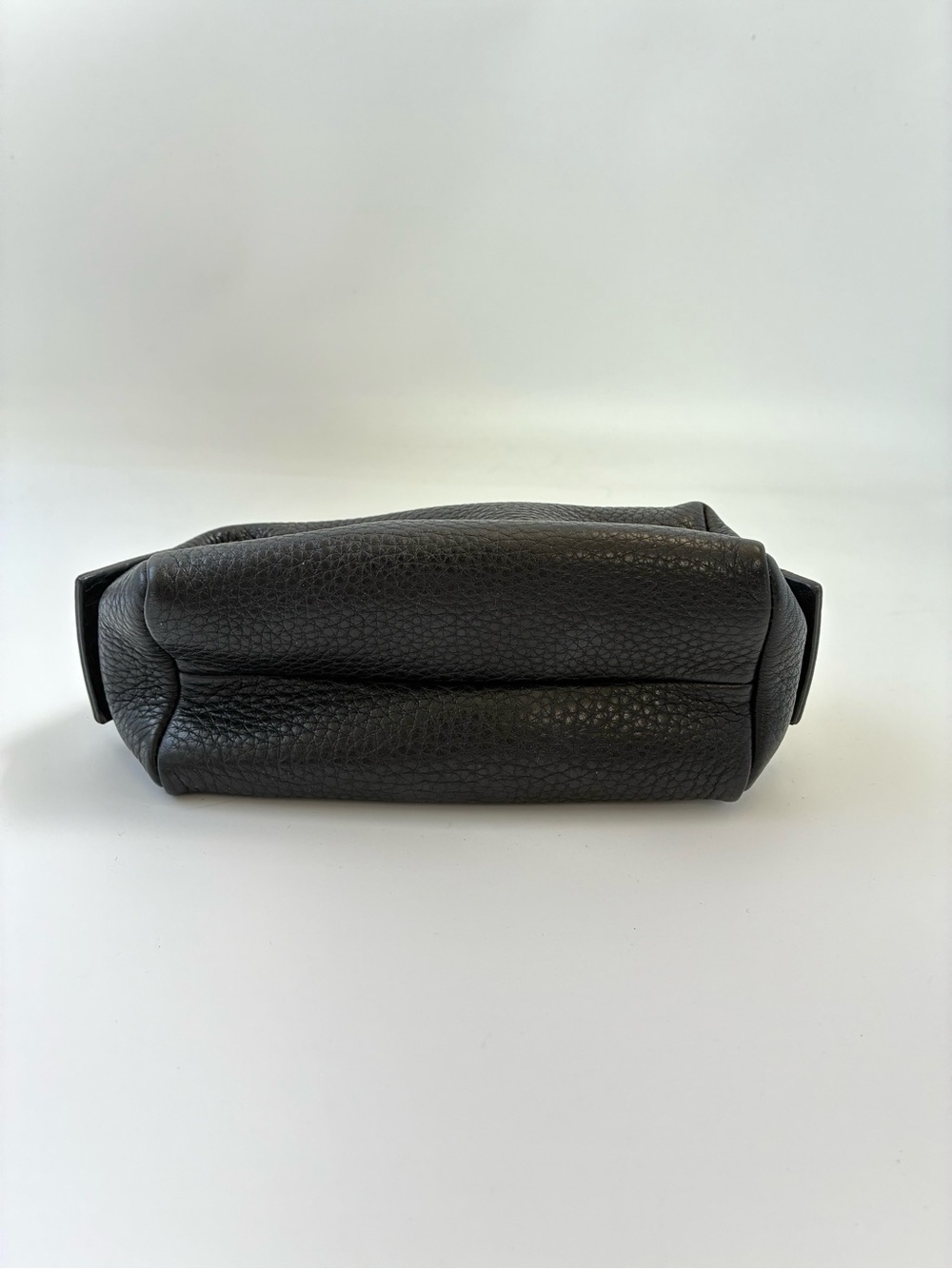Gucci Soho Black Leather Mini Pouch Cosmetic Bag Tassel Logo Compact - Picture 4 of 10